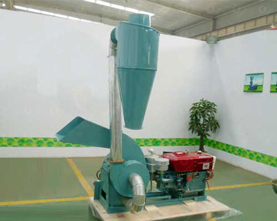 TFS420 hammer mill with diesel engine